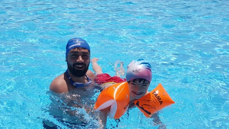 Doğuş Spor Engeli Çocuklarınıza Yüzme  Öğretiyor...