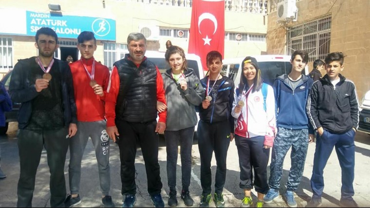 Malatya Doğuş Spor Tekvando Takımı Mardin'de 5 Madalya Kazandı.