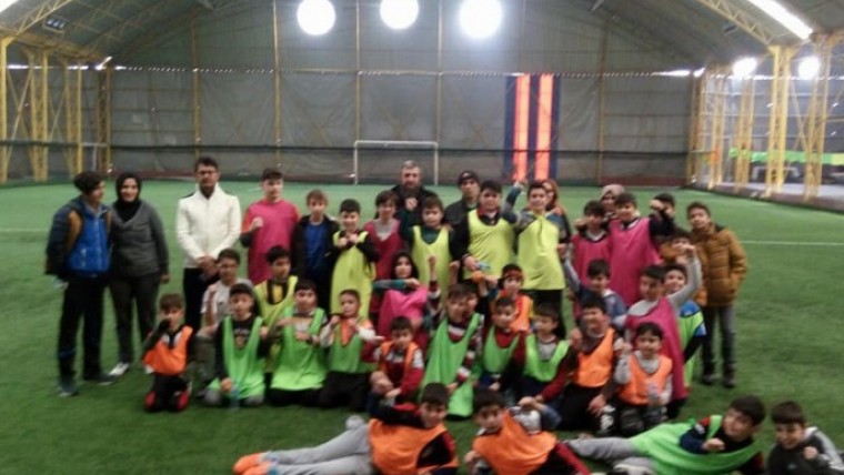Doğuş Minik Aslanları  Pazar Günü Hali Sahada Futbol Turnuvası Yapacak